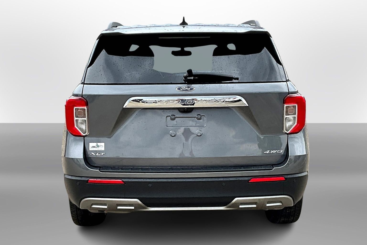 Used 2022 Ford Explorer XLT w/ Equipment Group 202A image 4