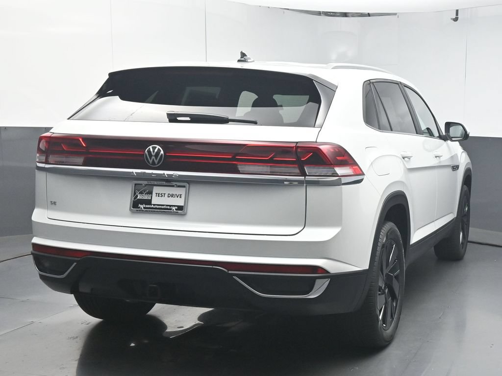 New 2026 Volkswagen Atlas Cross Sport SE FWD image 7