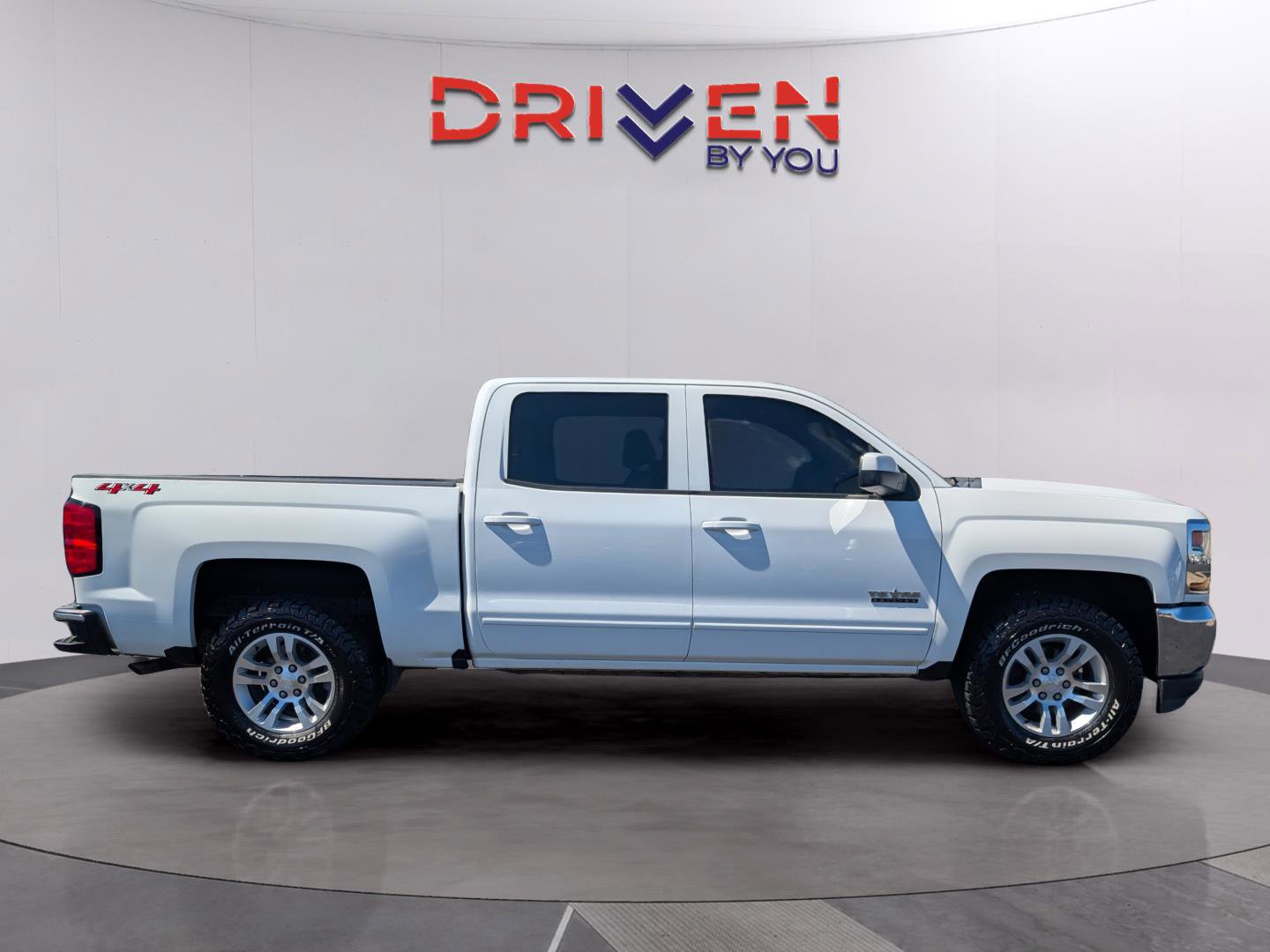 Used 2018 Chevrolet Silverado 1500 LT w/ Texas Edition image 6
