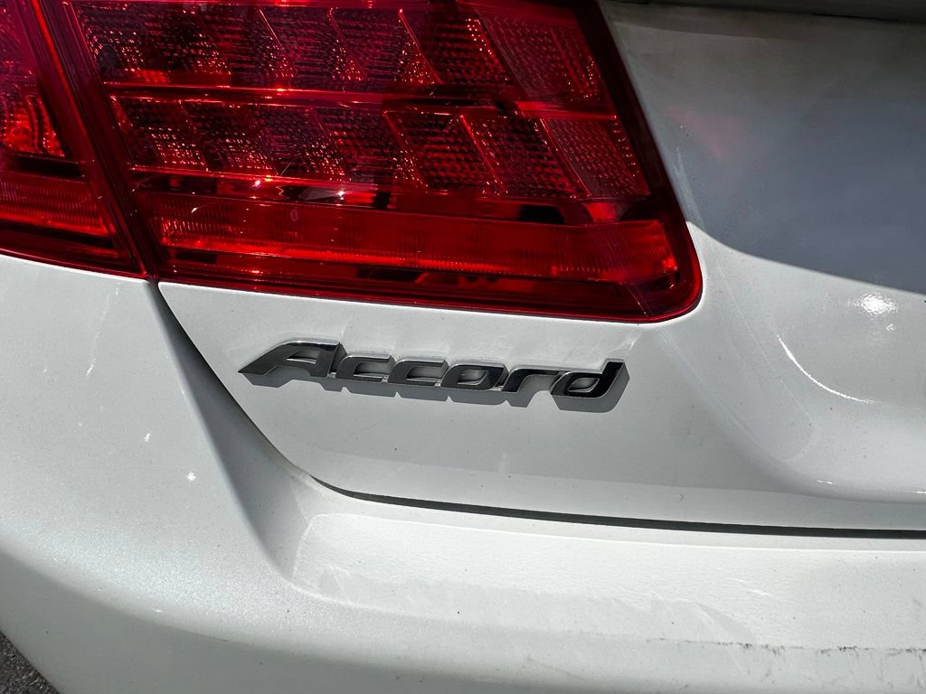 Used 2015 Honda Accord Touring image 5