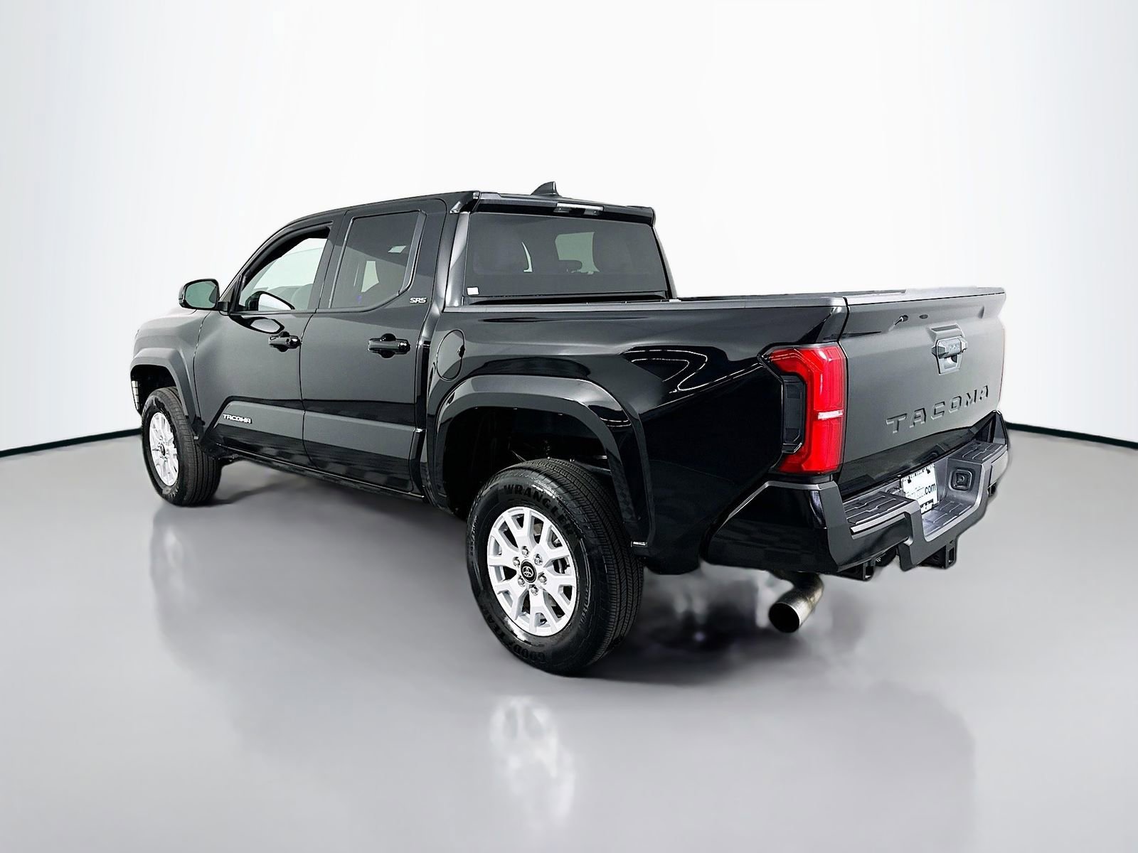 Certified 2025 Toyota Tacoma SR5 RWD image 5