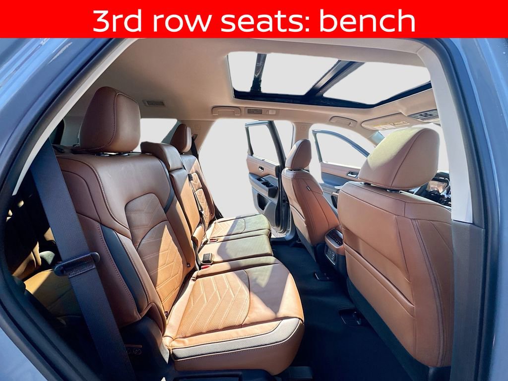 Used 2025 Nissan Pathfinder Platinum w/ Cargo Package image 28