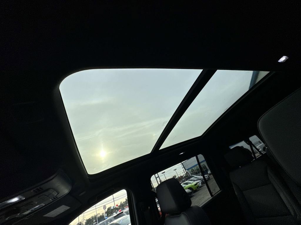 Certified 2024 Chevrolet Suburban Z71 w/ Off-Road Capability Package image 28