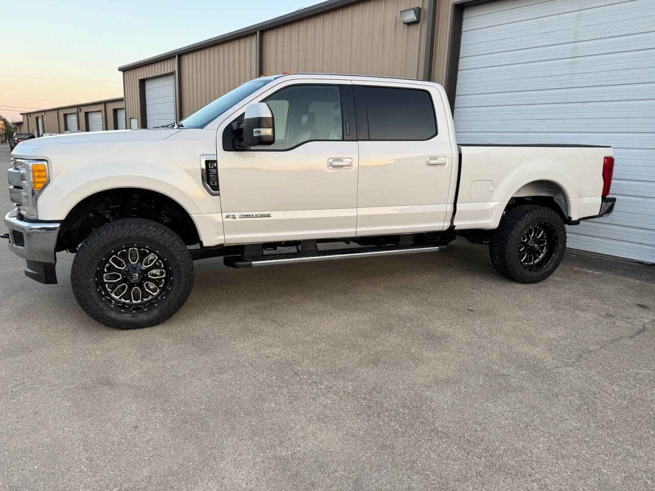 Used 2017 Ford F350 Lariat w/ Lariat Value Package image 5