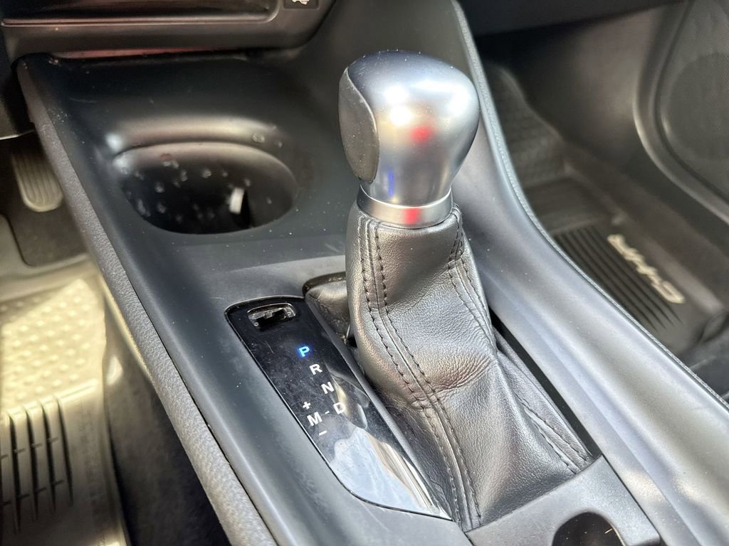 Used 2021 Toyota C-HR LE FWD image 17