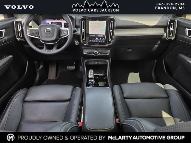 Used 2024 Volvo XC40 B5 Plus w/ Protection Package Premier AWD/4WD image 8