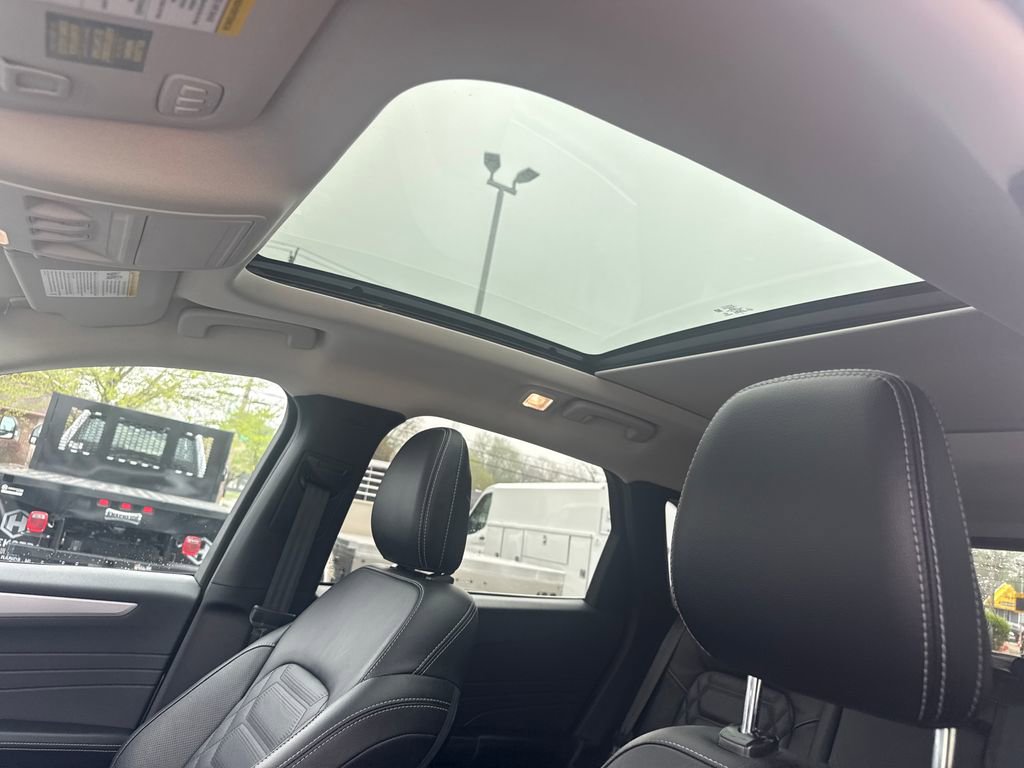 Used 2024 Ford Escape Platinum w/ Premium Technology Package image 26