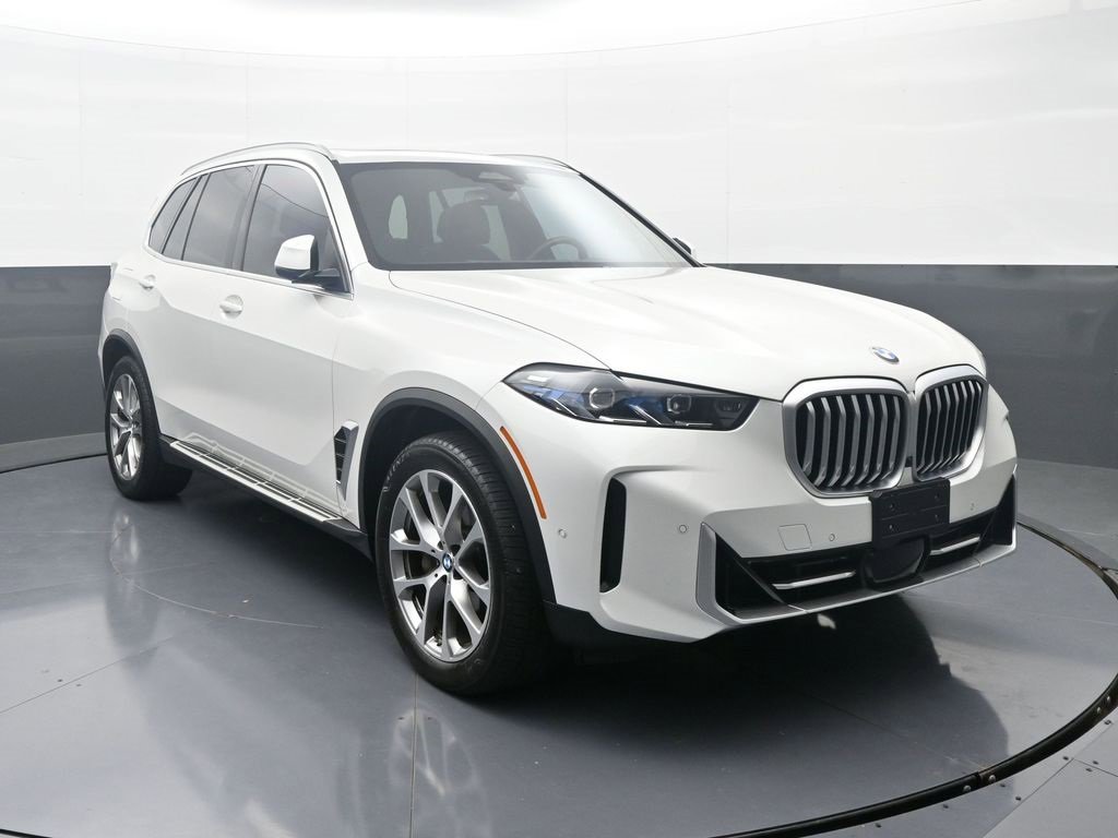 Used 2025 BMW X5 xDrive40i image 3