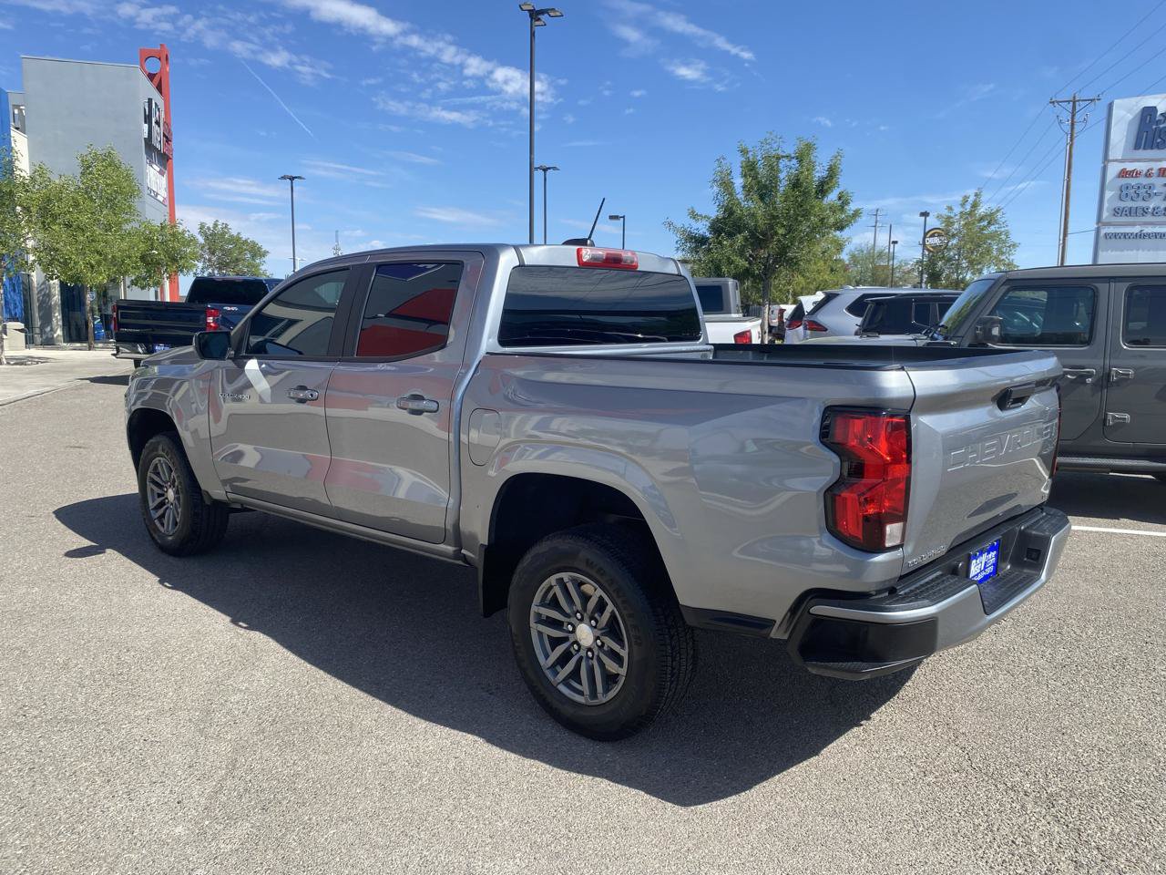 Used 2024 Chevrolet Colorado LT RWD image 3