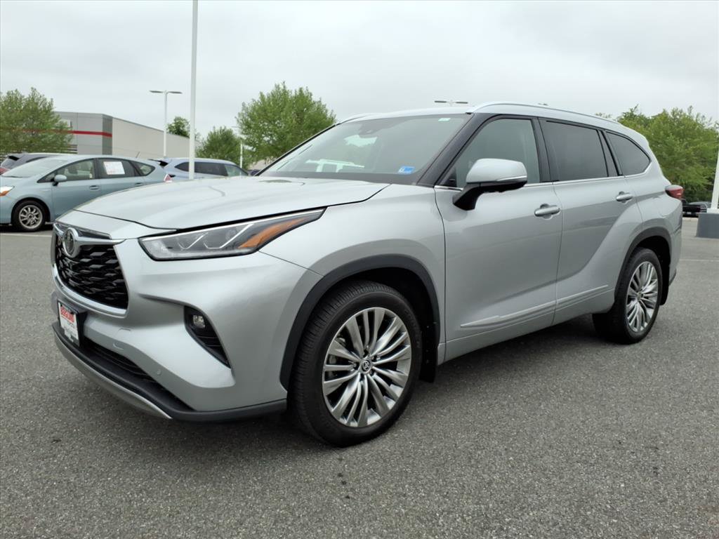 Used 2023 Toyota Highlander Platinum AWD/4WD image 14