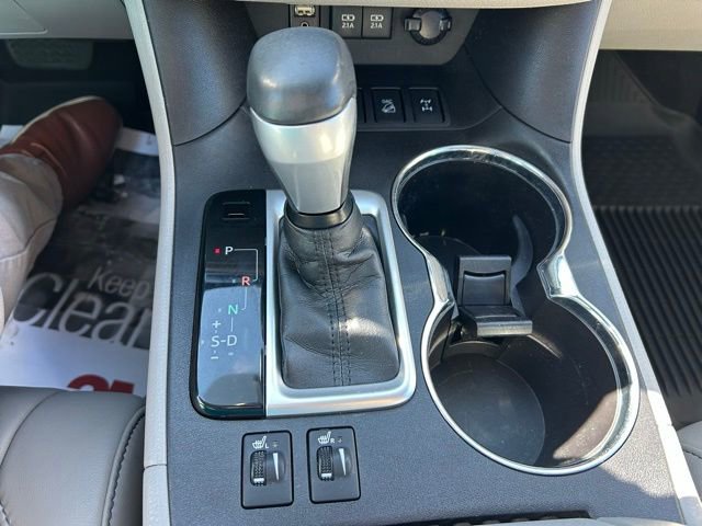 Used 2018 Toyota Highlander XLE AWD/4WD image 30