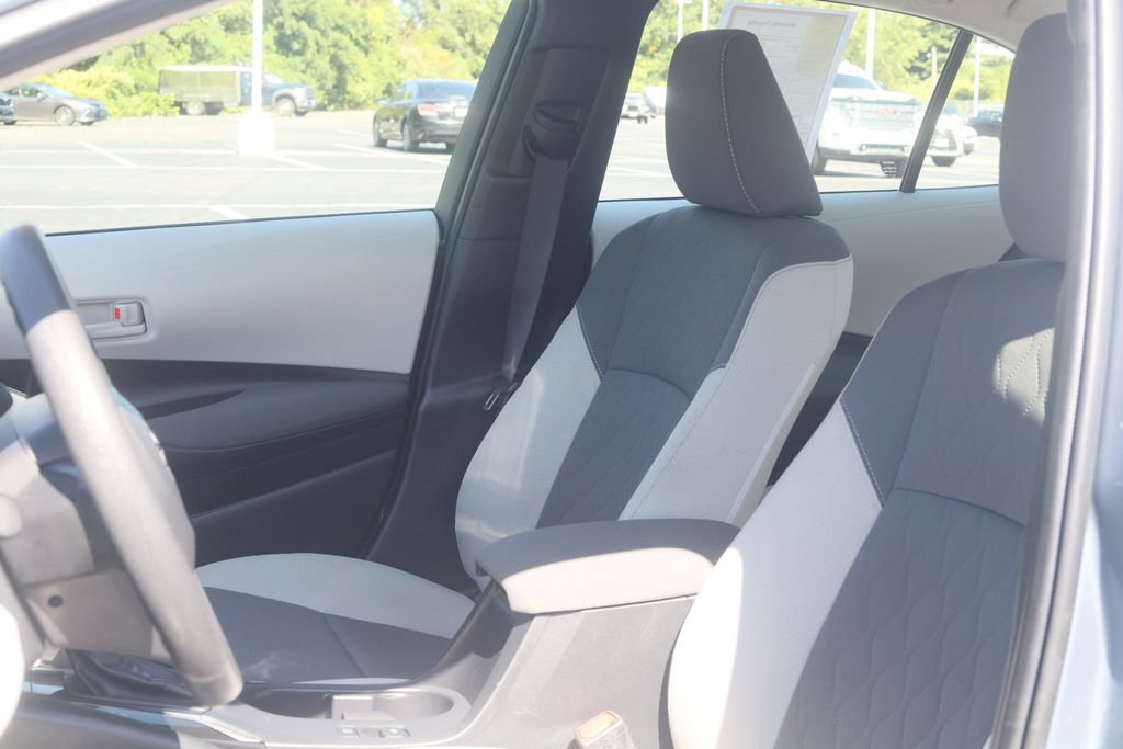 Used 2025 Toyota Corolla LE AWD/4WD image 23