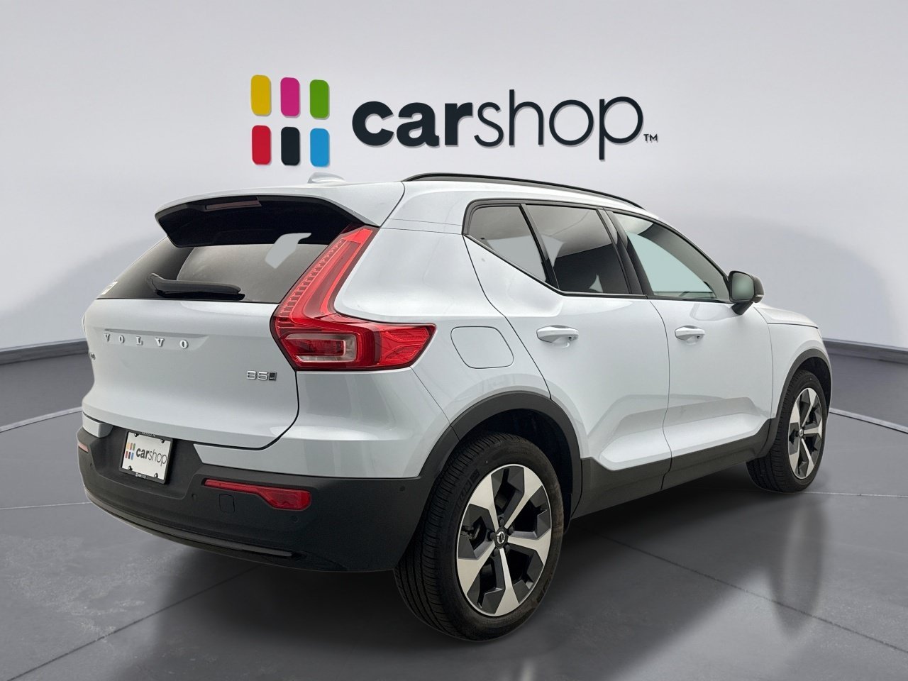 Used 2025 Volvo XC40 B5 Plus AWD/4WD image 5