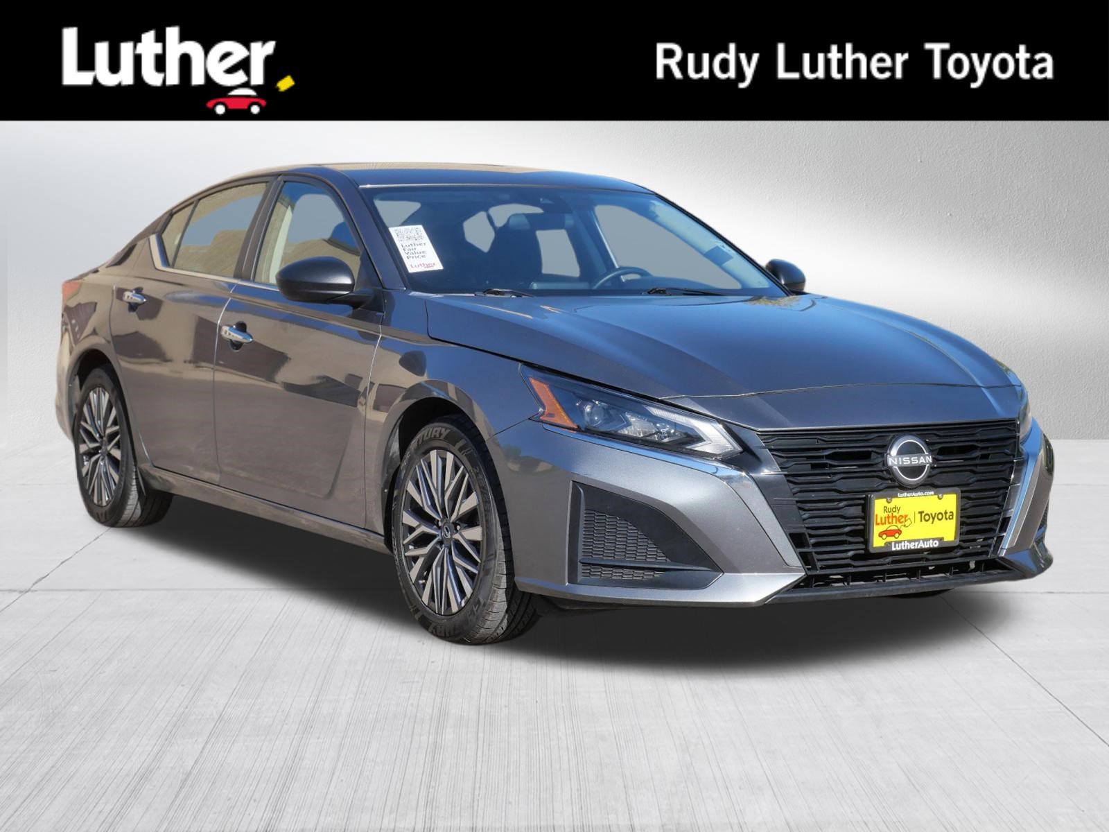 Used 2025 Nissan Altima 2.5 SV