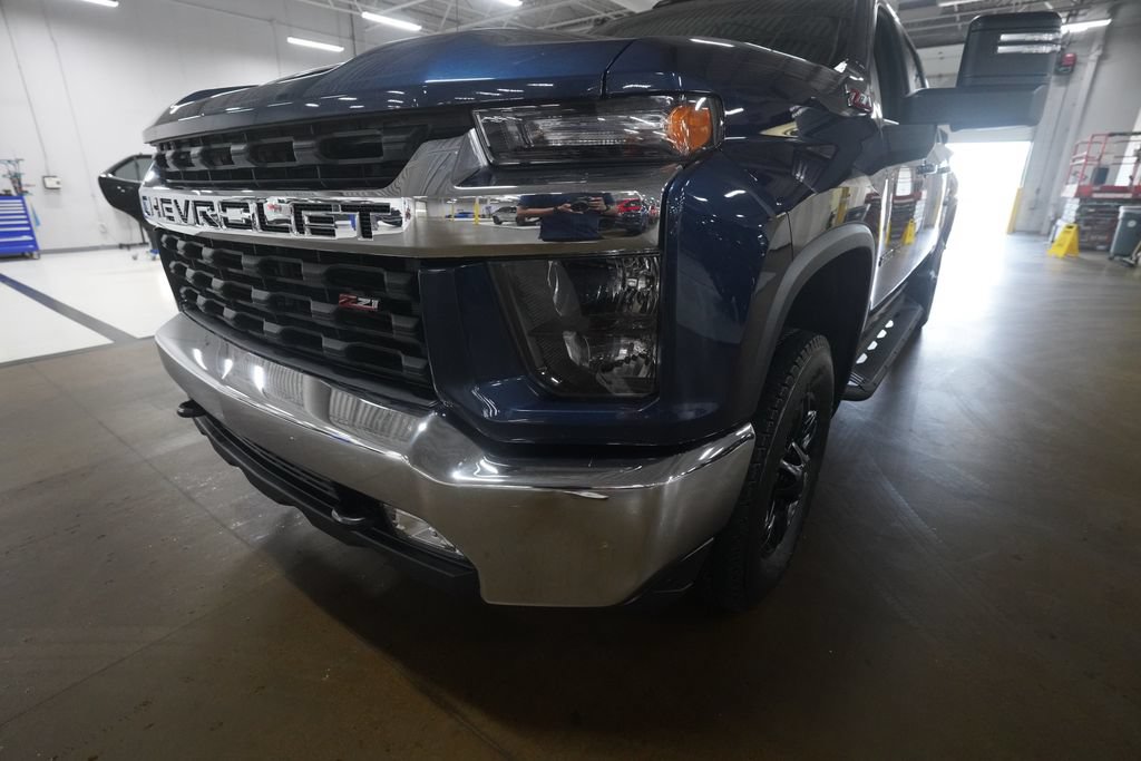 Used 2022 Chevrolet Silverado 2500 LT w/ Convenience Package AWD/4WD image 12