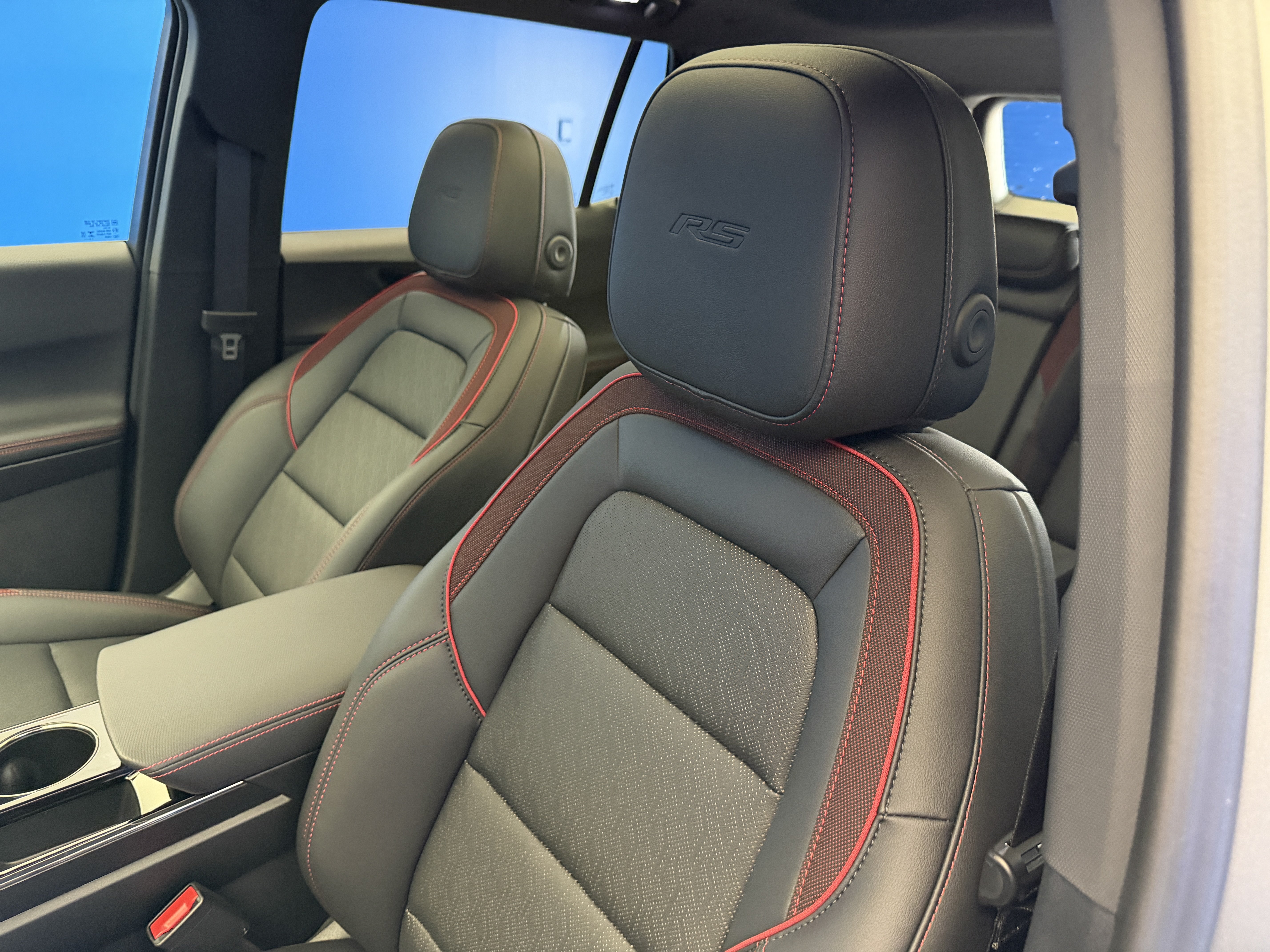 New 2027 Chevrolet Equinox RS w/ Safety and Technology Package FWD image 12