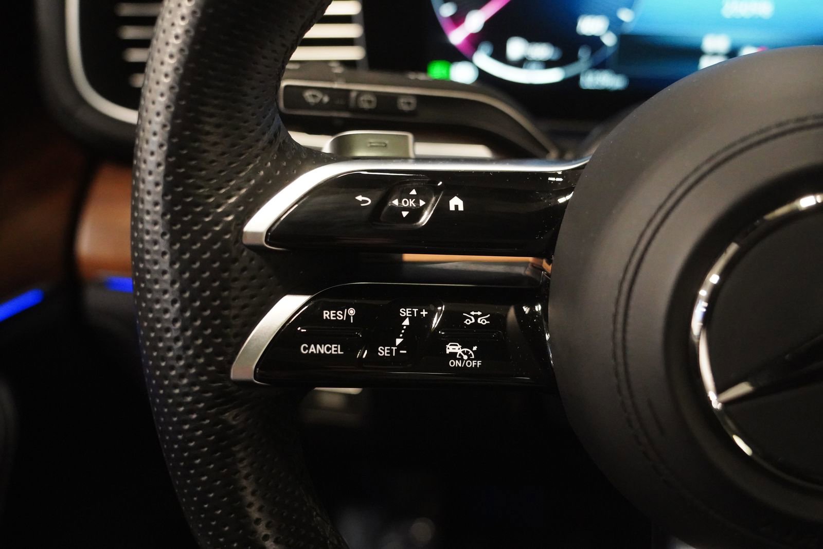 Certified 2024 Mercedes-Benz GLS 580 4MATIC image 18