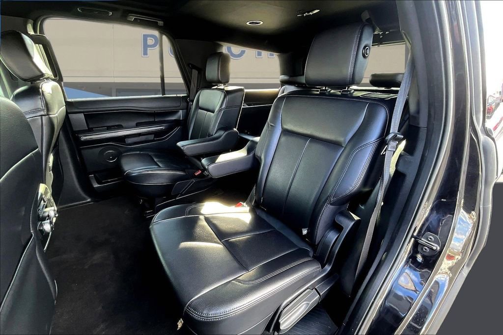 Used 2020 Ford Expedition XLT w/ Equipment Group 202A image 24