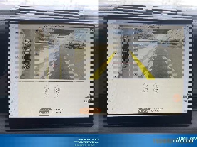 Used 2024 Land Rover Defender 110 SE image 32