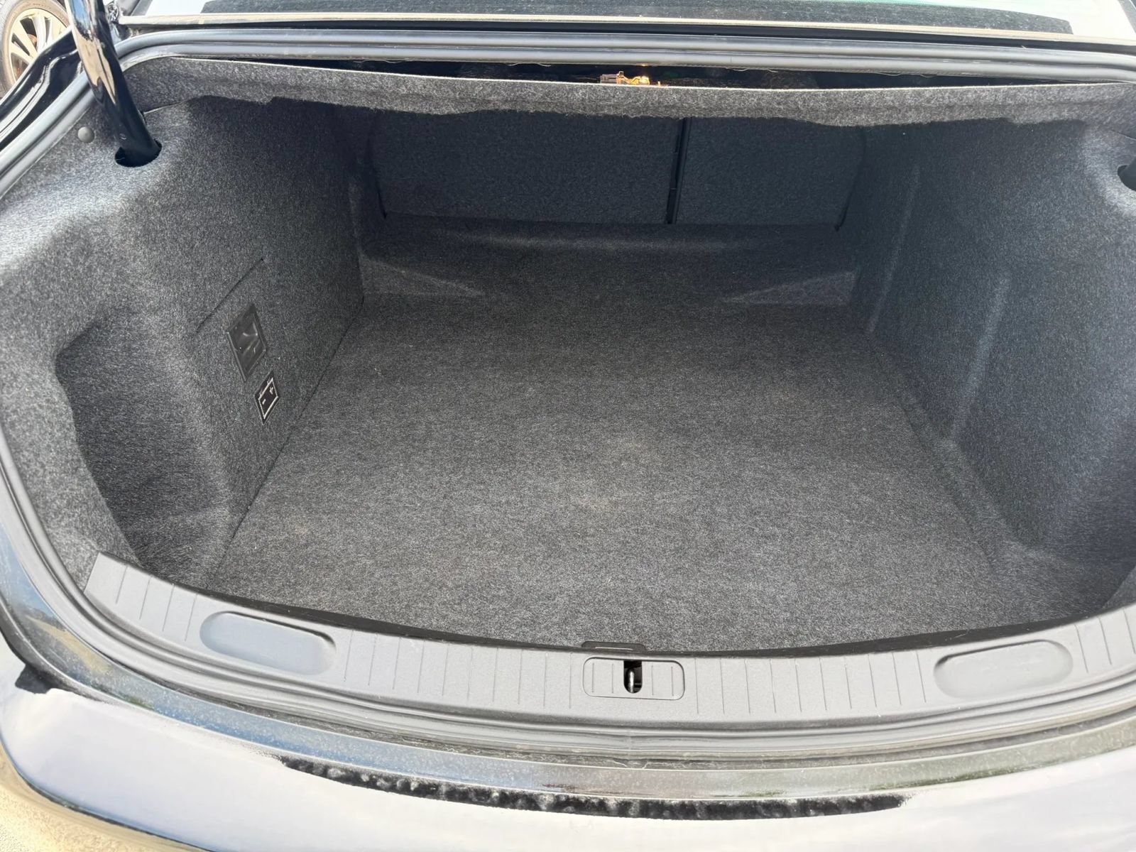 Used 2019 Chevrolet Impala LT FWD image 27