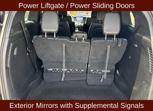 Used 2025 Chrysler Pacifica Select FWD image 25