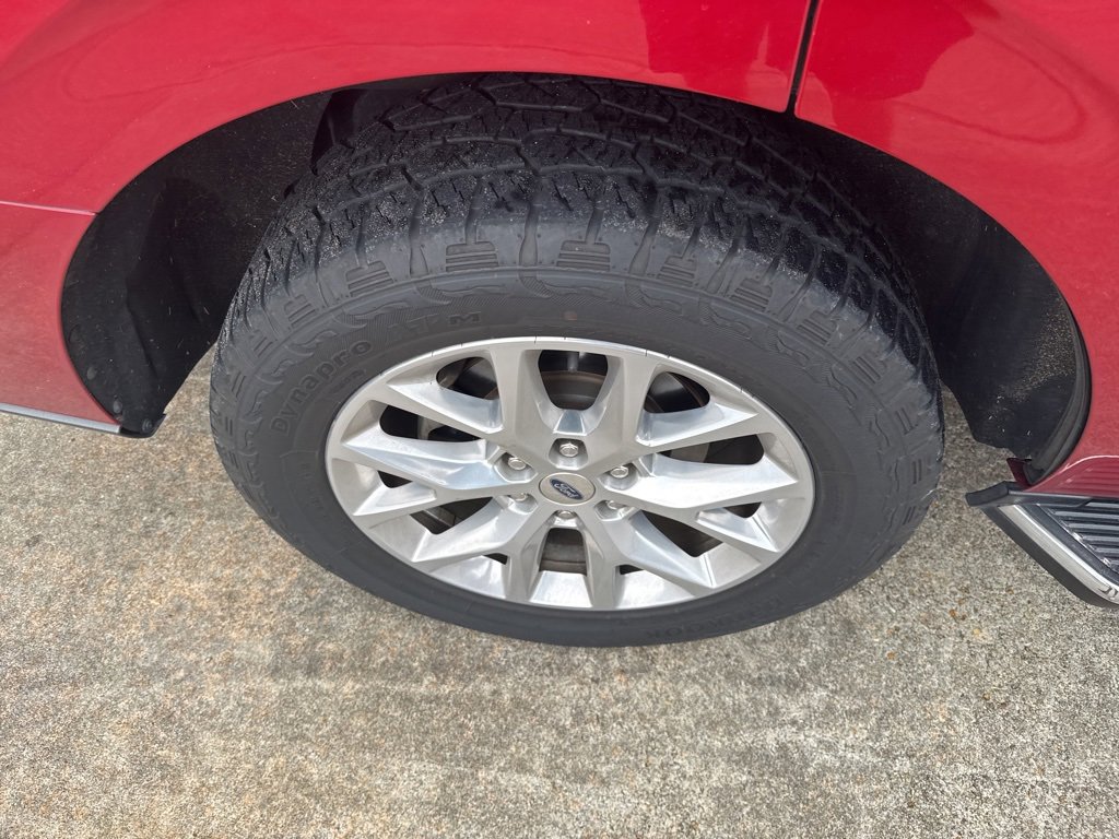 Used 2021 Ford Expedition XLT image 19