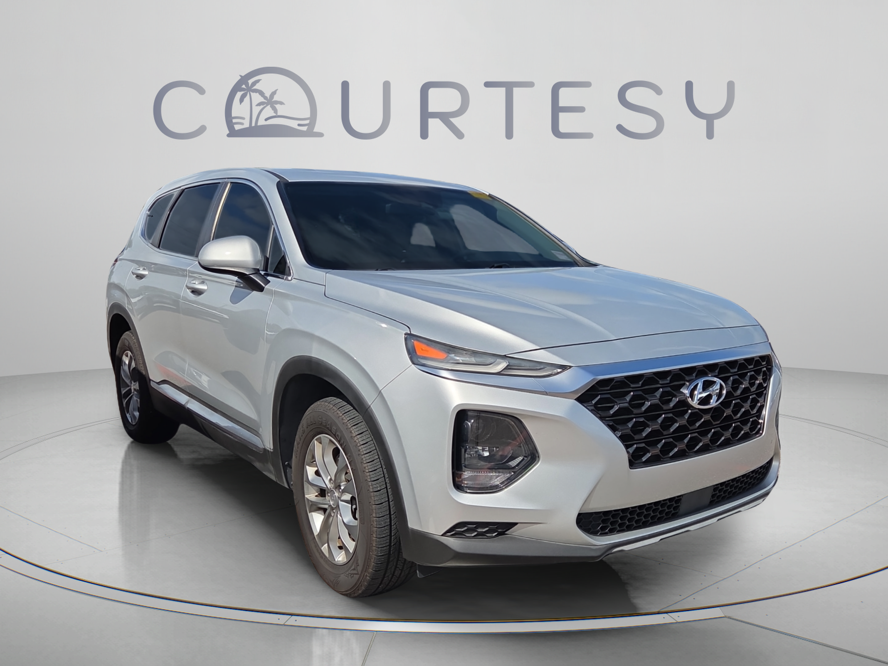 Used 2019 Hyundai Santa Fe SE FWD image 4