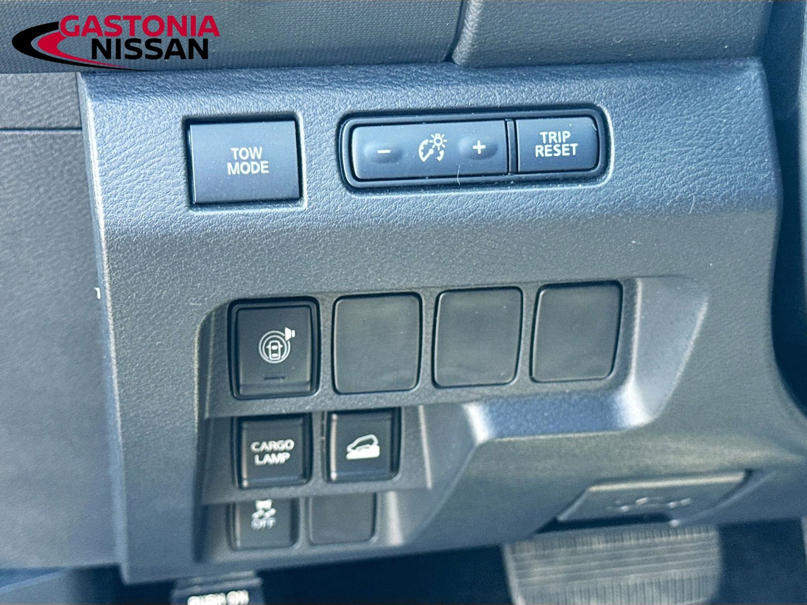 Used 2022 Nissan Frontier SV w/ Technology Package image 13