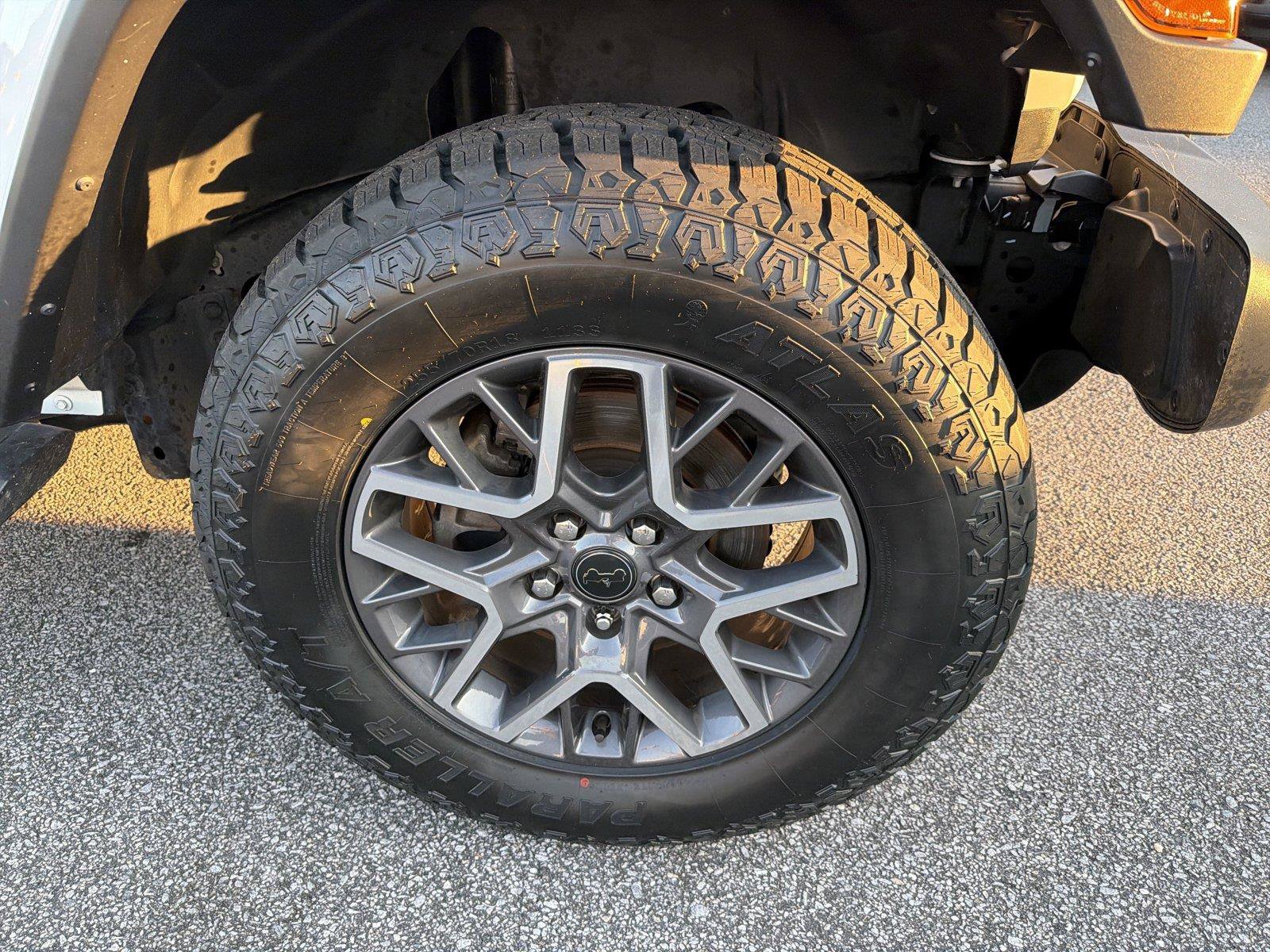 Used 2025 Jeep Wrangler Unlimited Sahara w/ Safety Group AWD/4WD image 11
