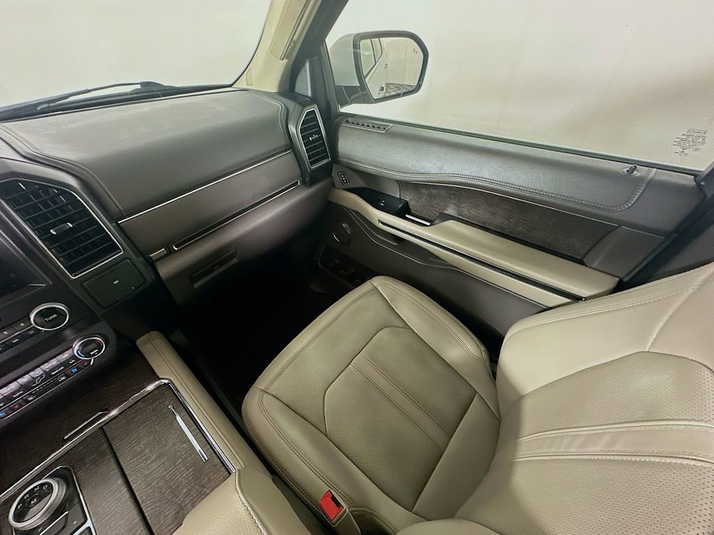 Used 2021 Ford Expedition Max Limited image 11