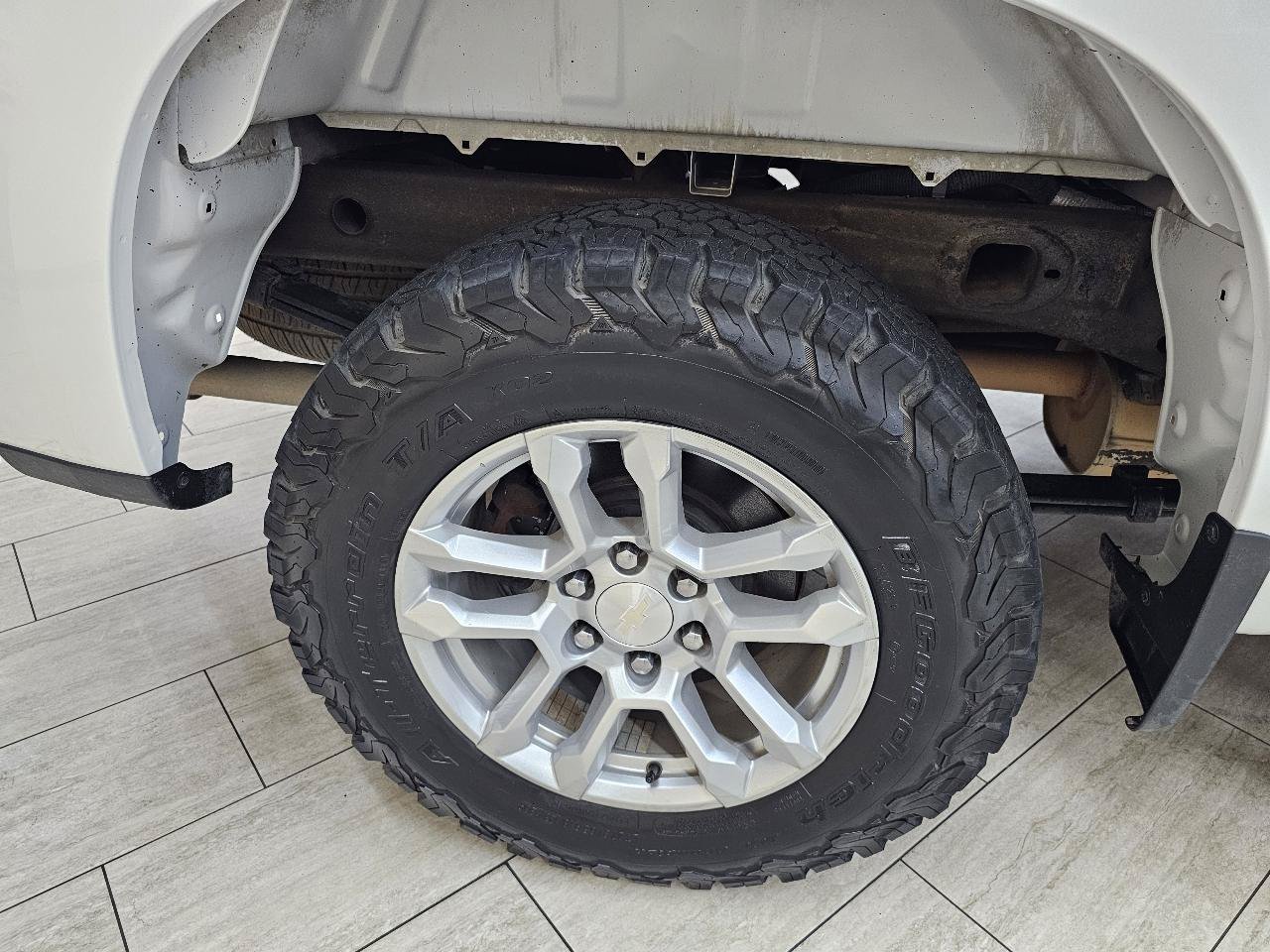 Used 2023 Chevrolet Silverado 1500 LT w/ Z71 Off-Road Package AWD/4WD image 40