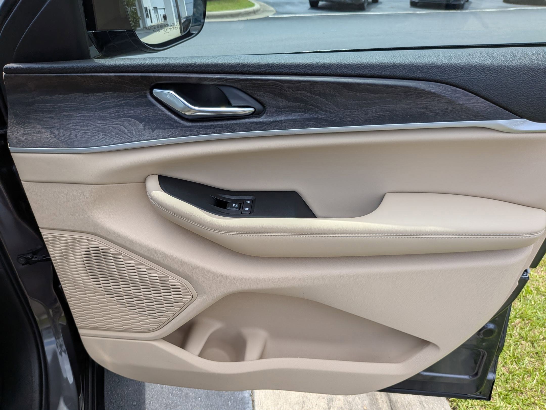New 2026 Jeep Grand Cherokee L Limited RWD image 25