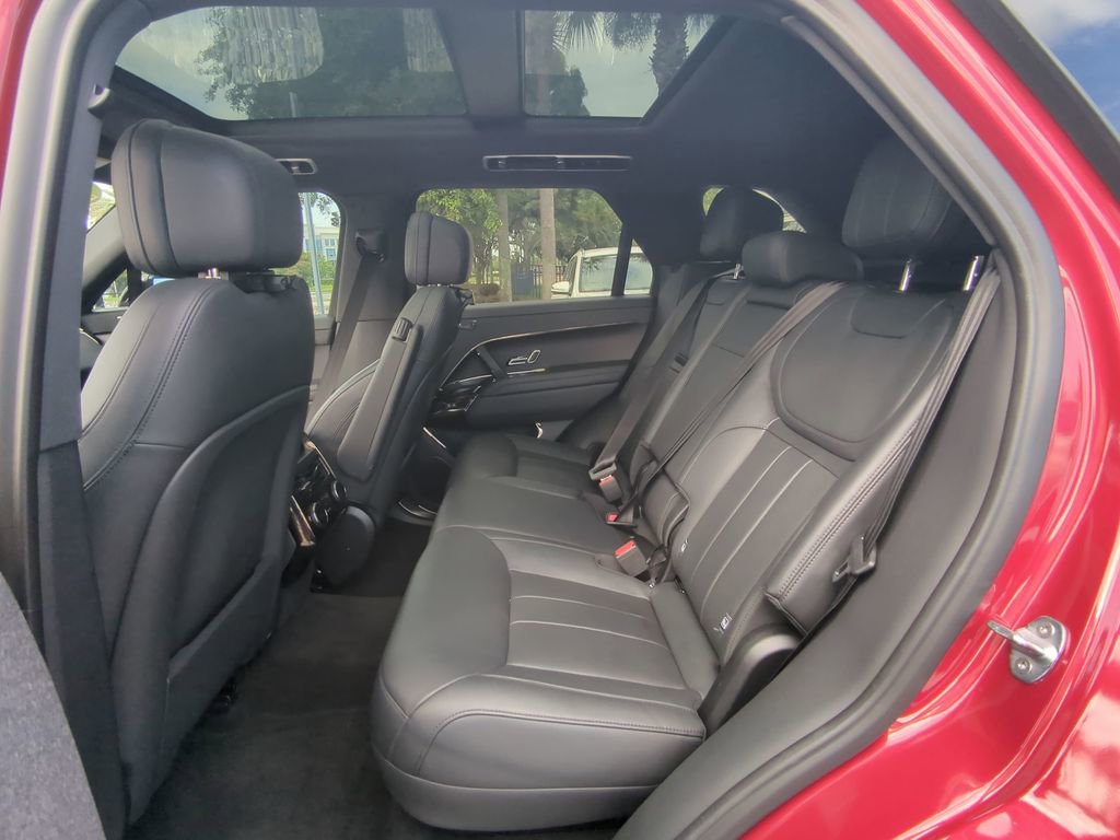 Used 2023 Land Rover Range Rover Sport SE Dynamic image 5