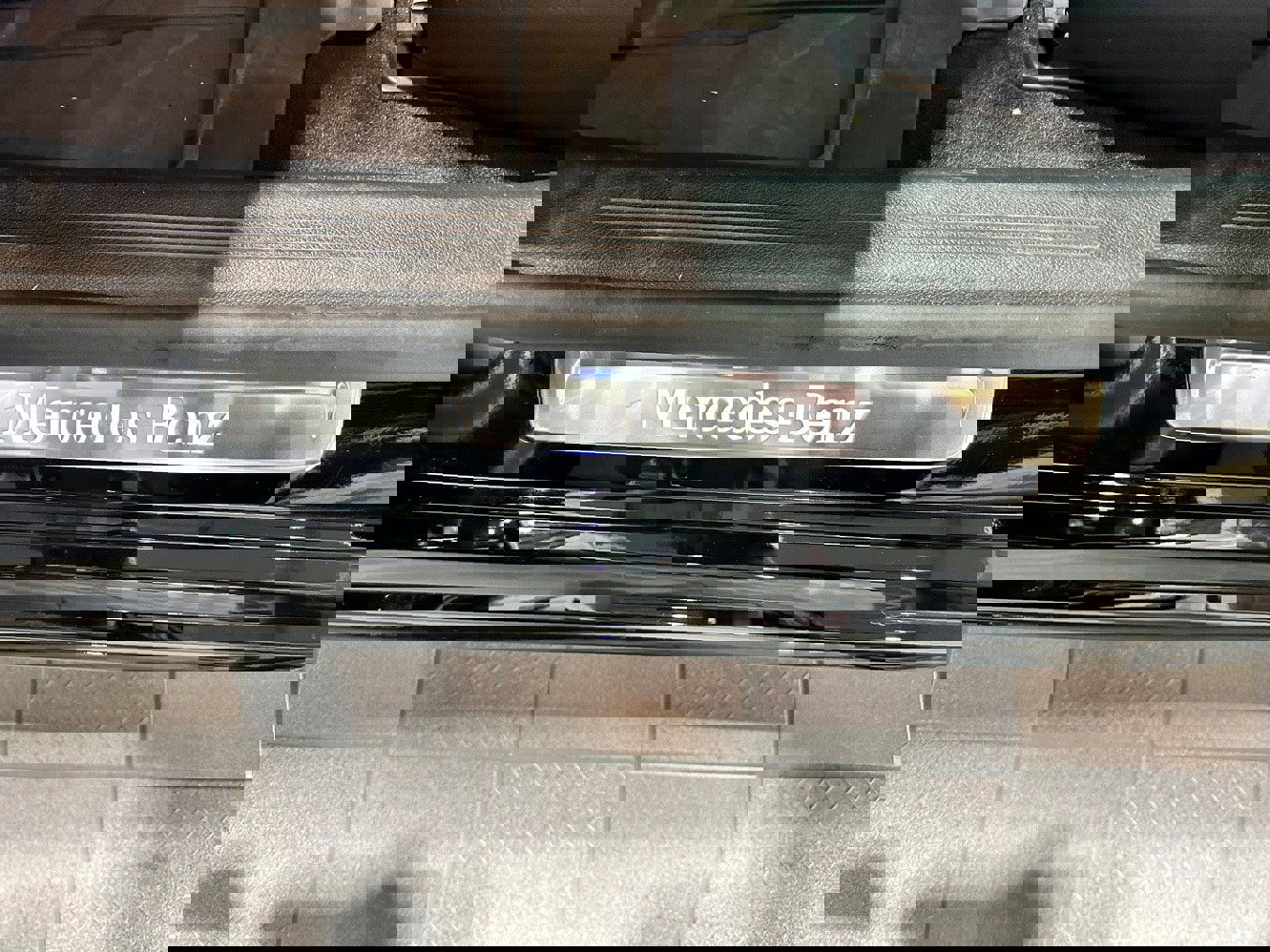 Used 2024 Mercedes-Benz E 350 4MATIC Sedan image 15