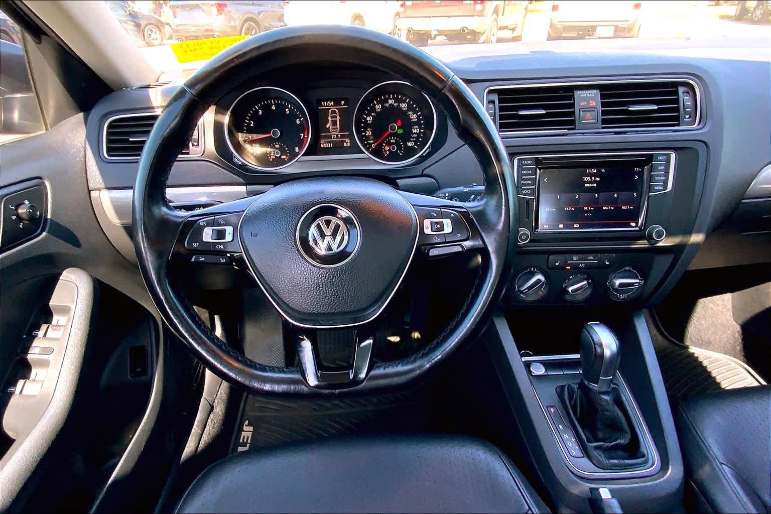 Used 2018 Volkswagen Jetta SE FWD image 6