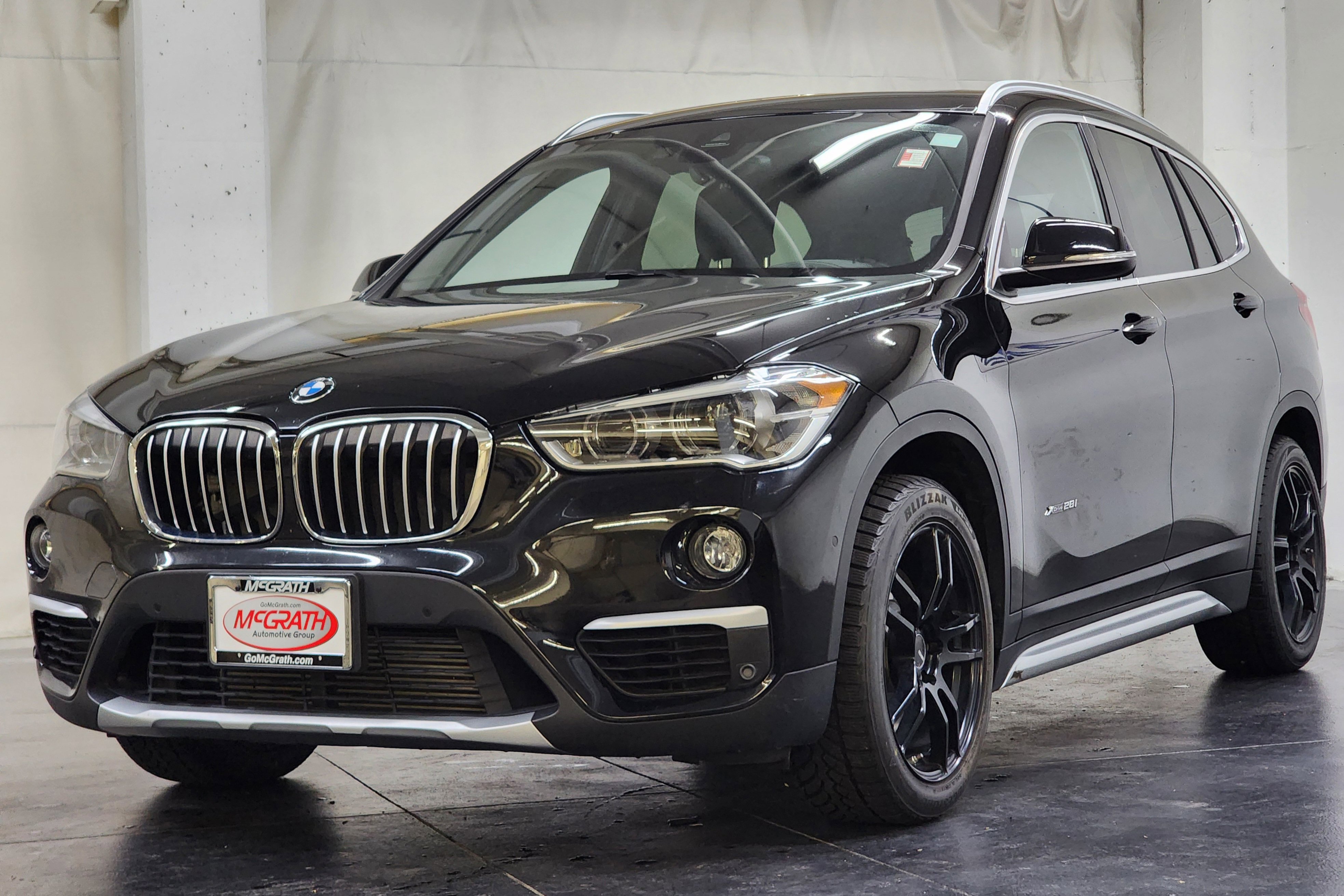 Used 2017 BMW X1 xDrive28i image 10