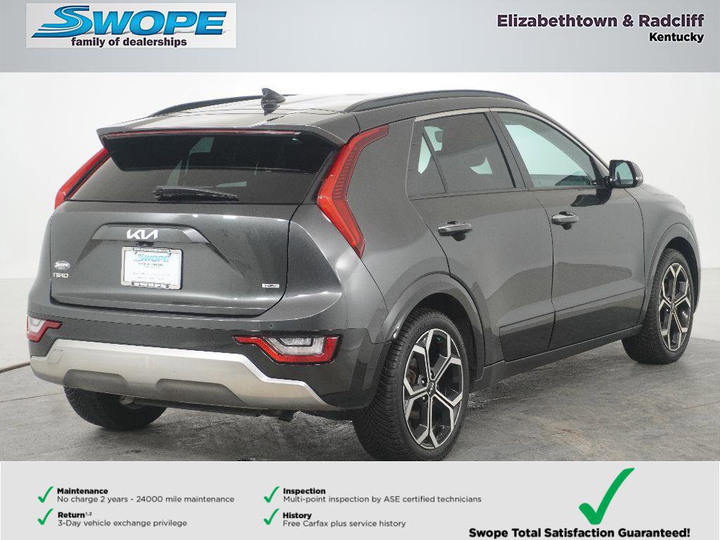 Used 2023 Kia Niro SX Touring image 3