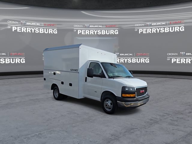 New 2026 GMC Savana 3500 w/ Power Convenience Package RWD image 3