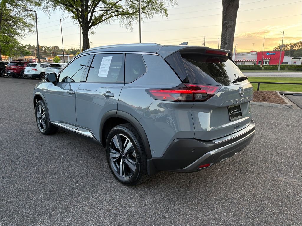 Used 2023 Nissan Rogue SL w/ SL Premium Package FWD image 9