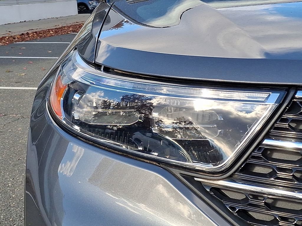 Used 2022 Ford Explorer XLT w/ Equipment Group 202A image 12