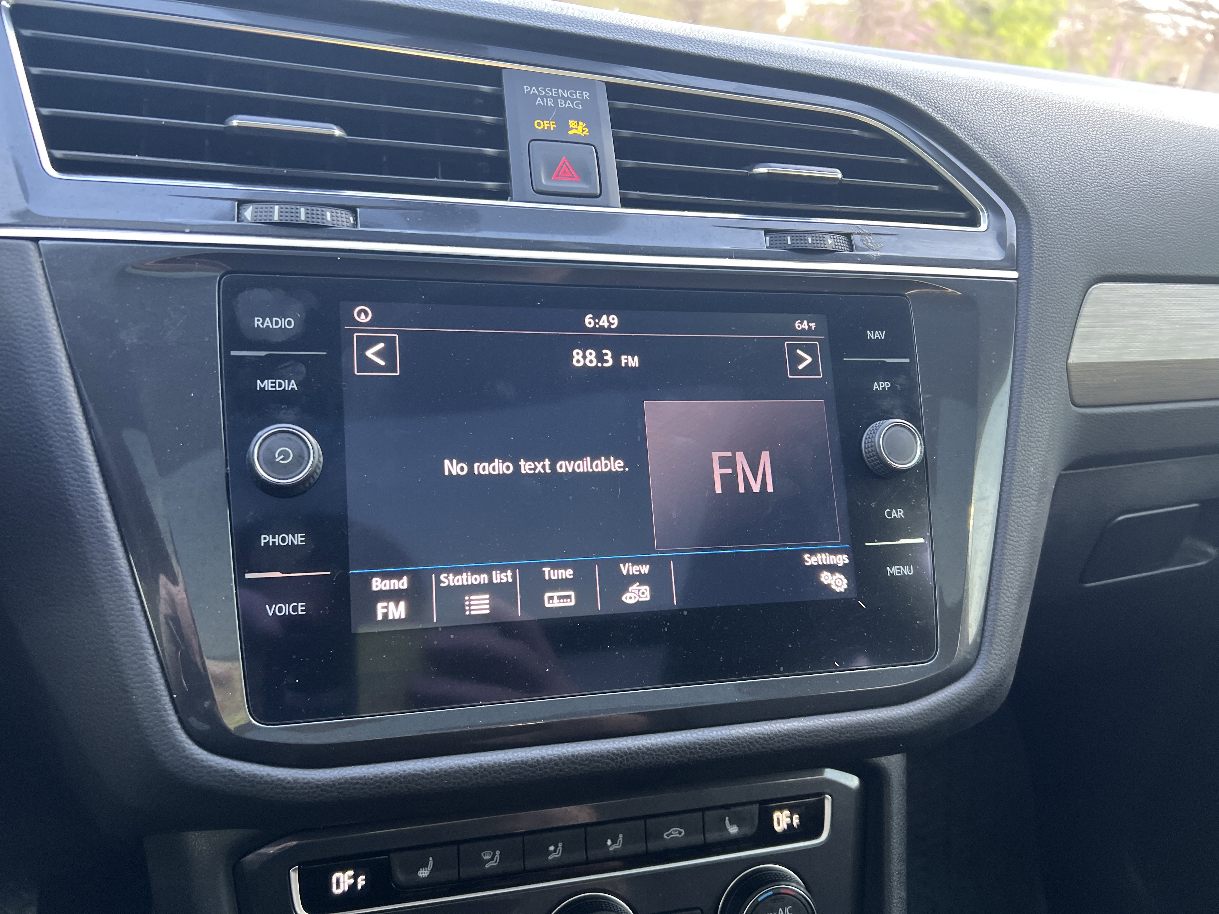 Used 2019 Volkswagen Tiguan SEL image 21