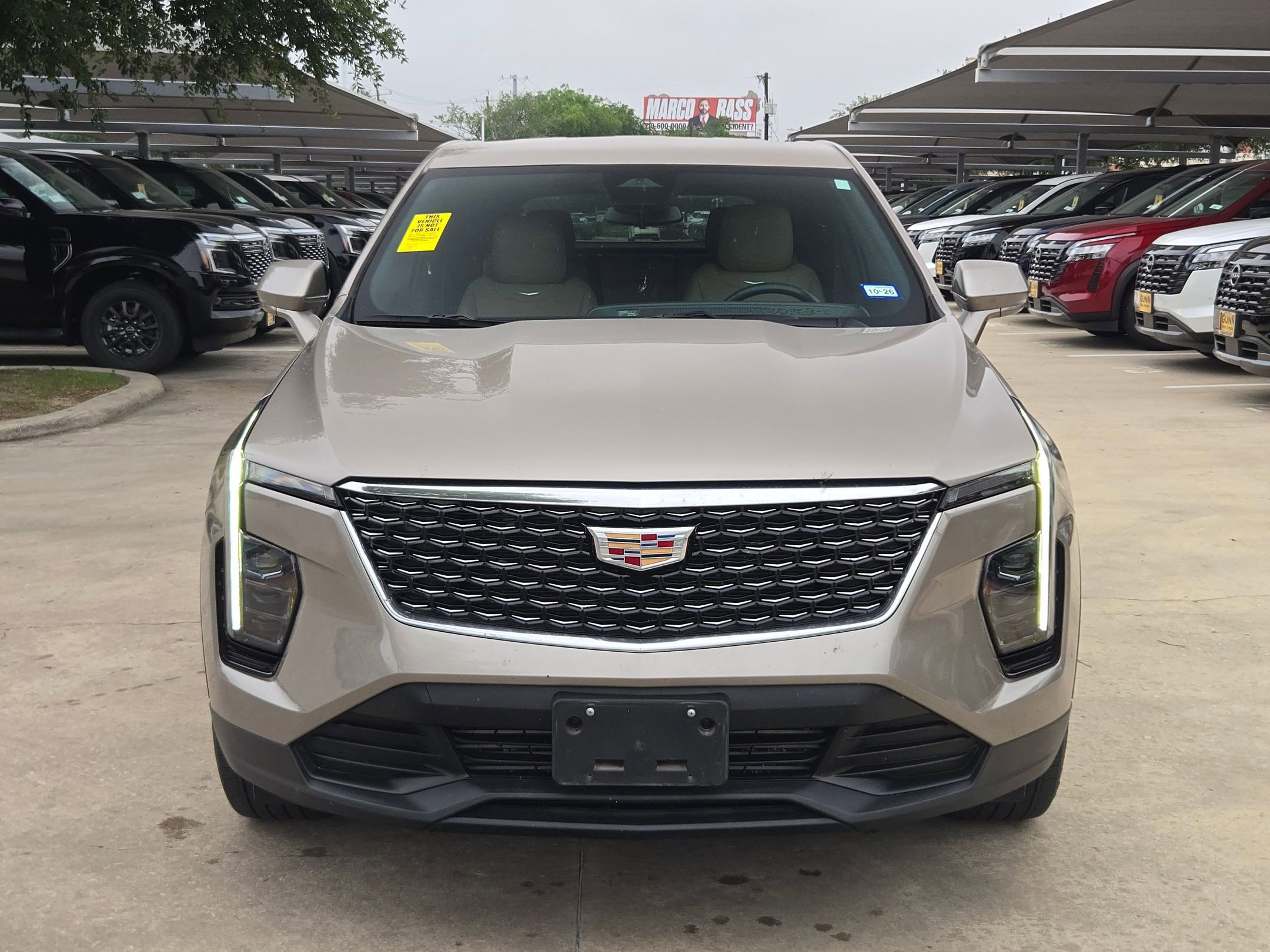 Used 2024 Cadillac XT4 Luxury w/ Cold Weather Package FWD image 8