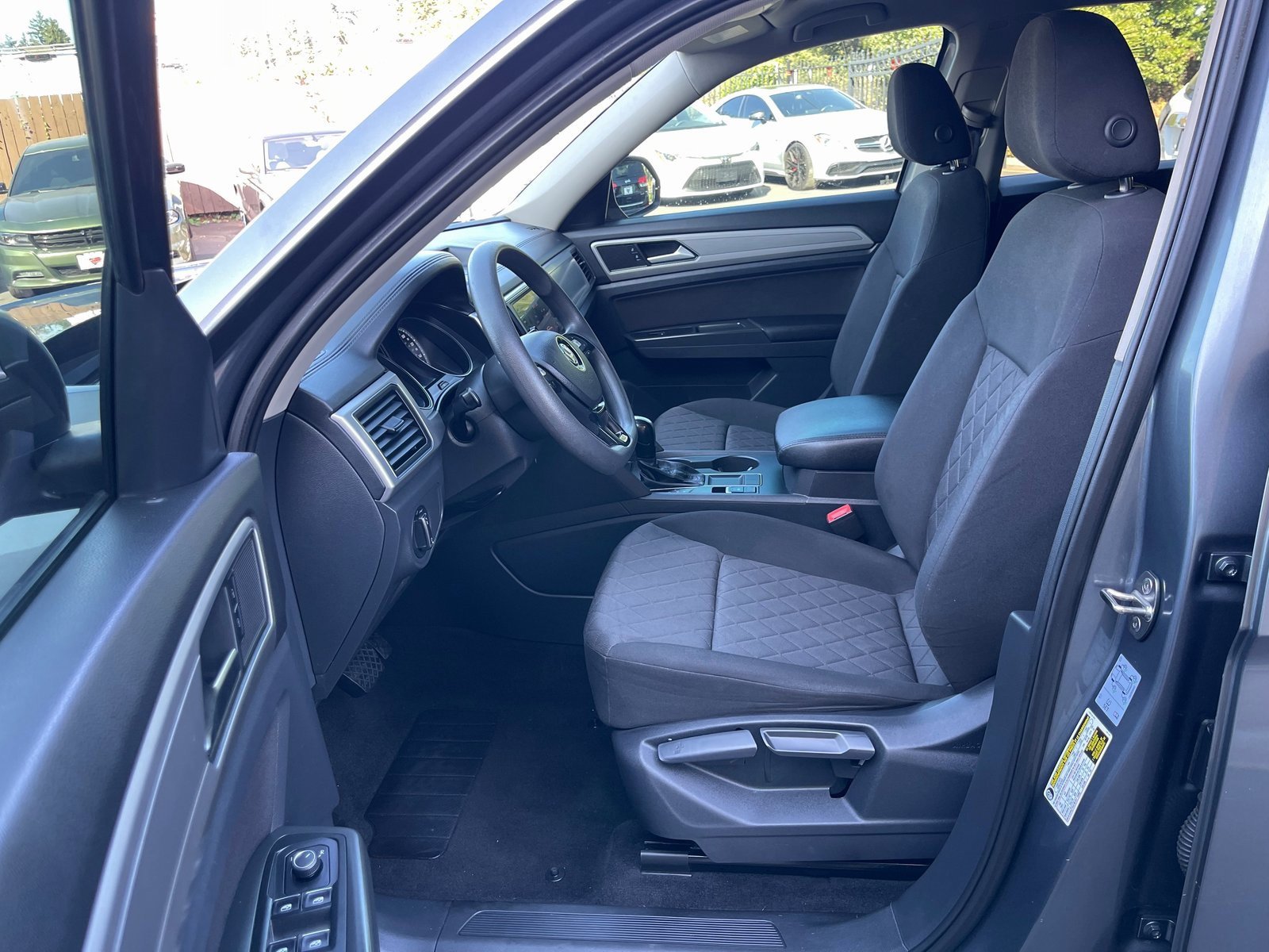 Used 2018 Volkswagen Atlas Launch Edition image 9