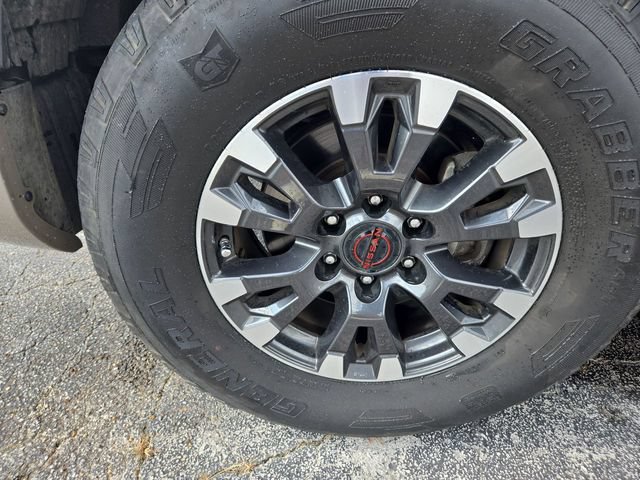Used 2023 Nissan Titan PRO-4X w/ Pro-4x Convenience Package AWD/4WD image 10