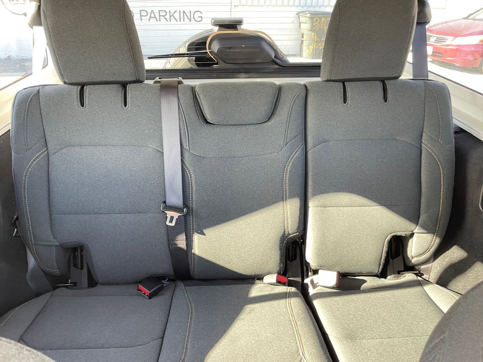 Used 2025 Jeep Wrangler Sahara image 37