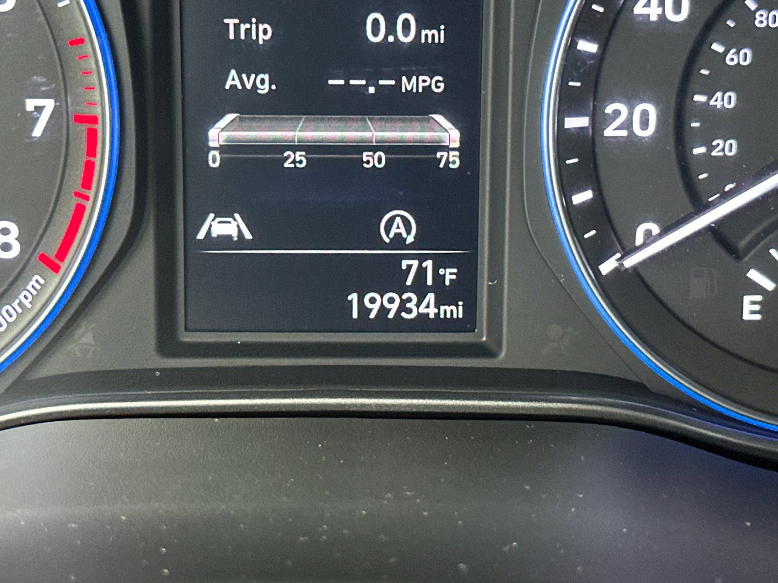 Used 2023 Hyundai Kona SEL AWD/4WD image 32