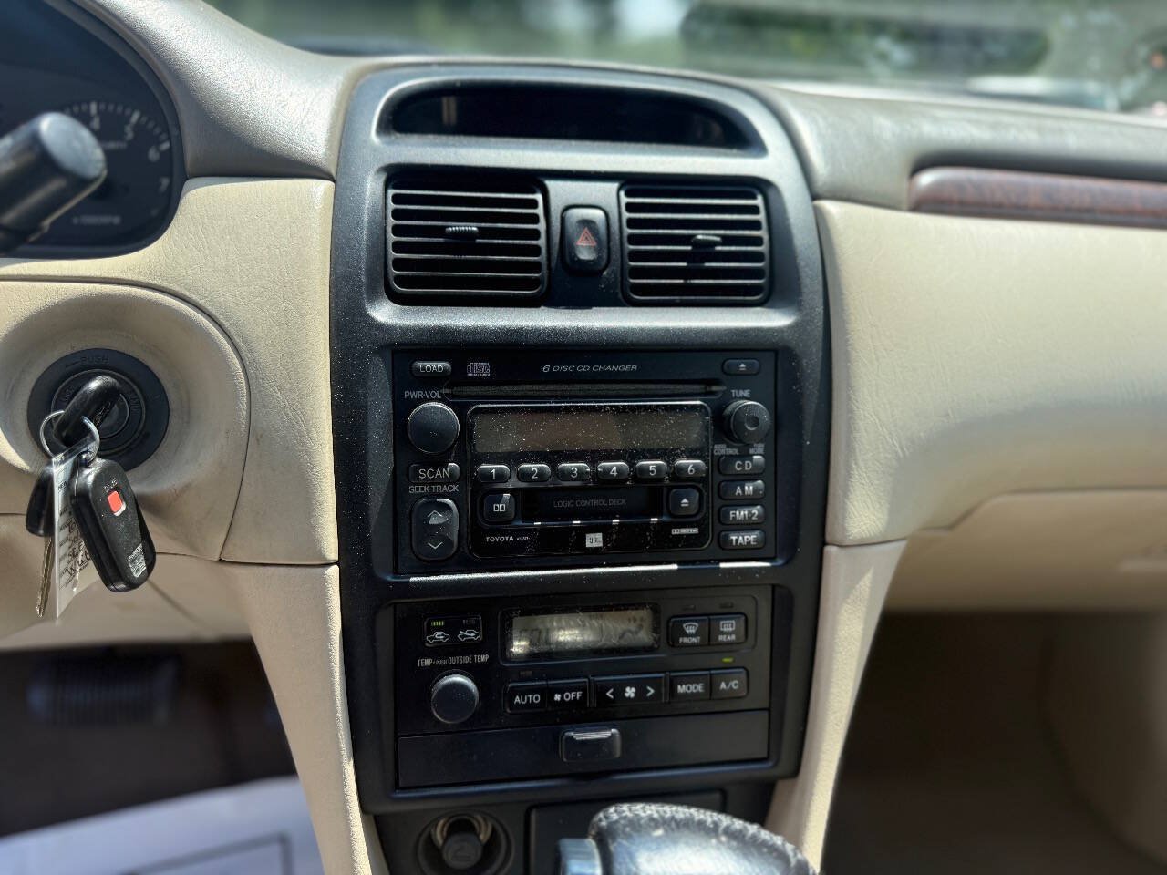 Used 2001 Toyota Solara SLE FWD image 11