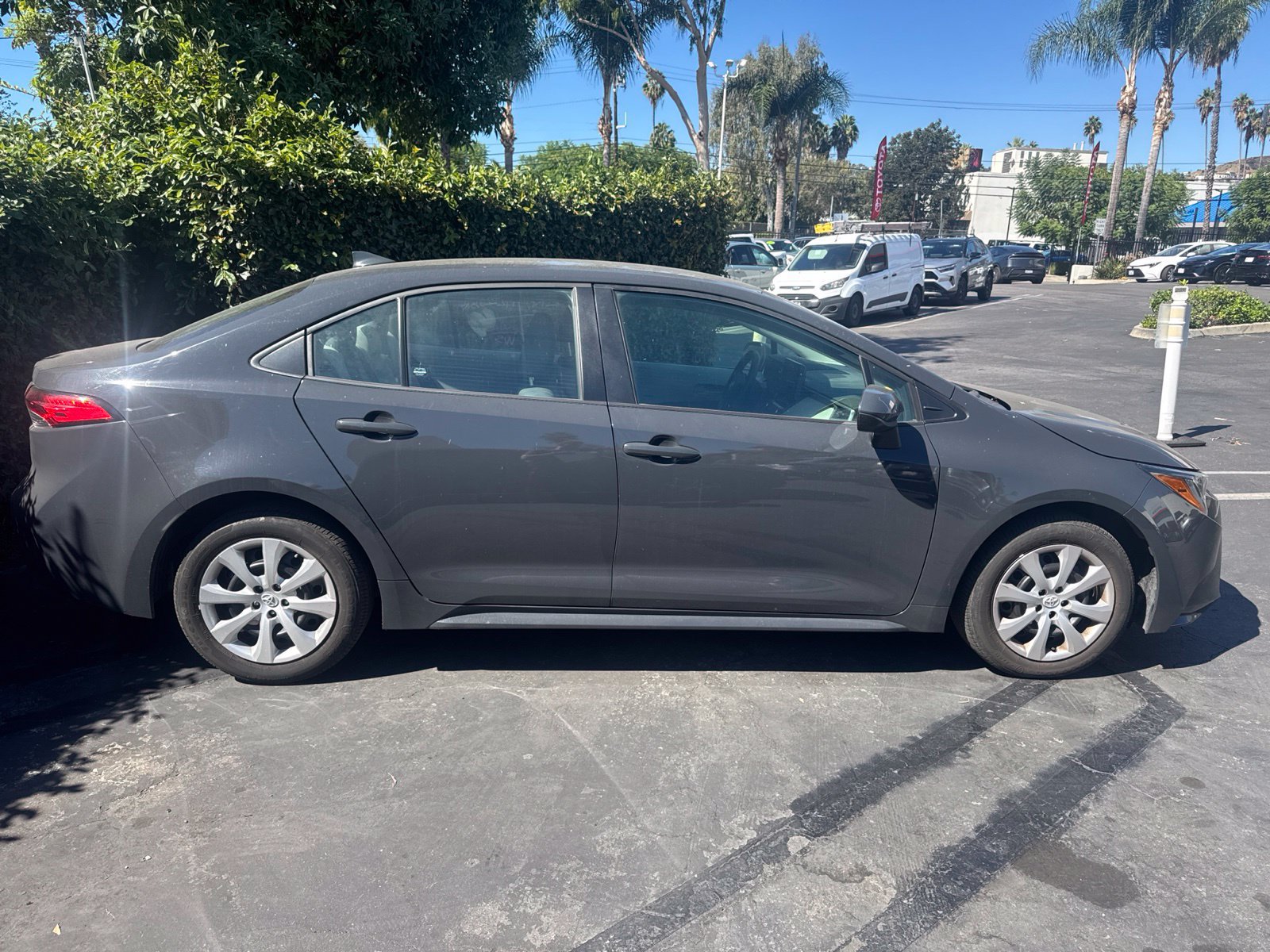Used 2024 Toyota Corolla LE FWD image 2