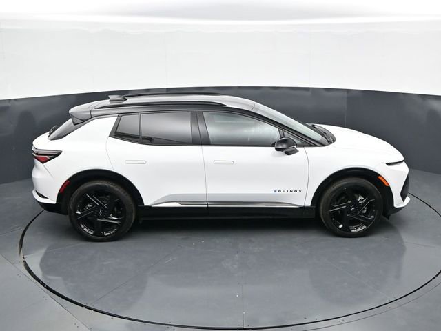 Used 2024 Chevrolet Equinox EV RS FWD image 34