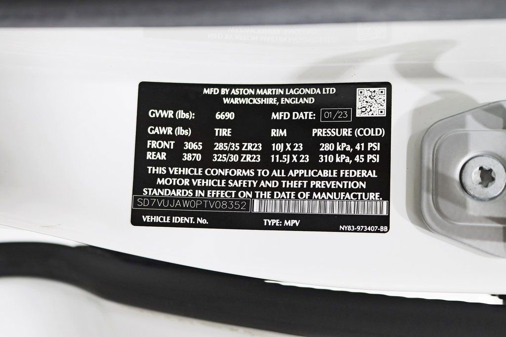 Used 2023 Aston Martin DBX image 45